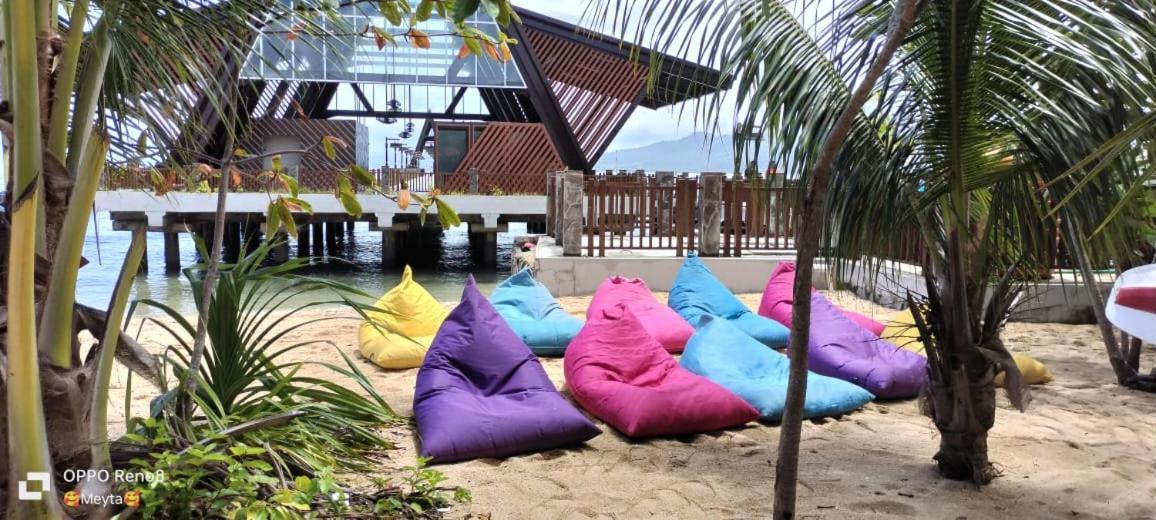 Arto Moro Bunaken Exterior foto